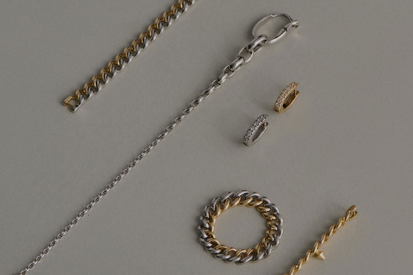 hum | Signet Necklace – Bespoke Event